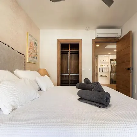 Faro's Playa Miramar Boutique Apartment Fuengirola